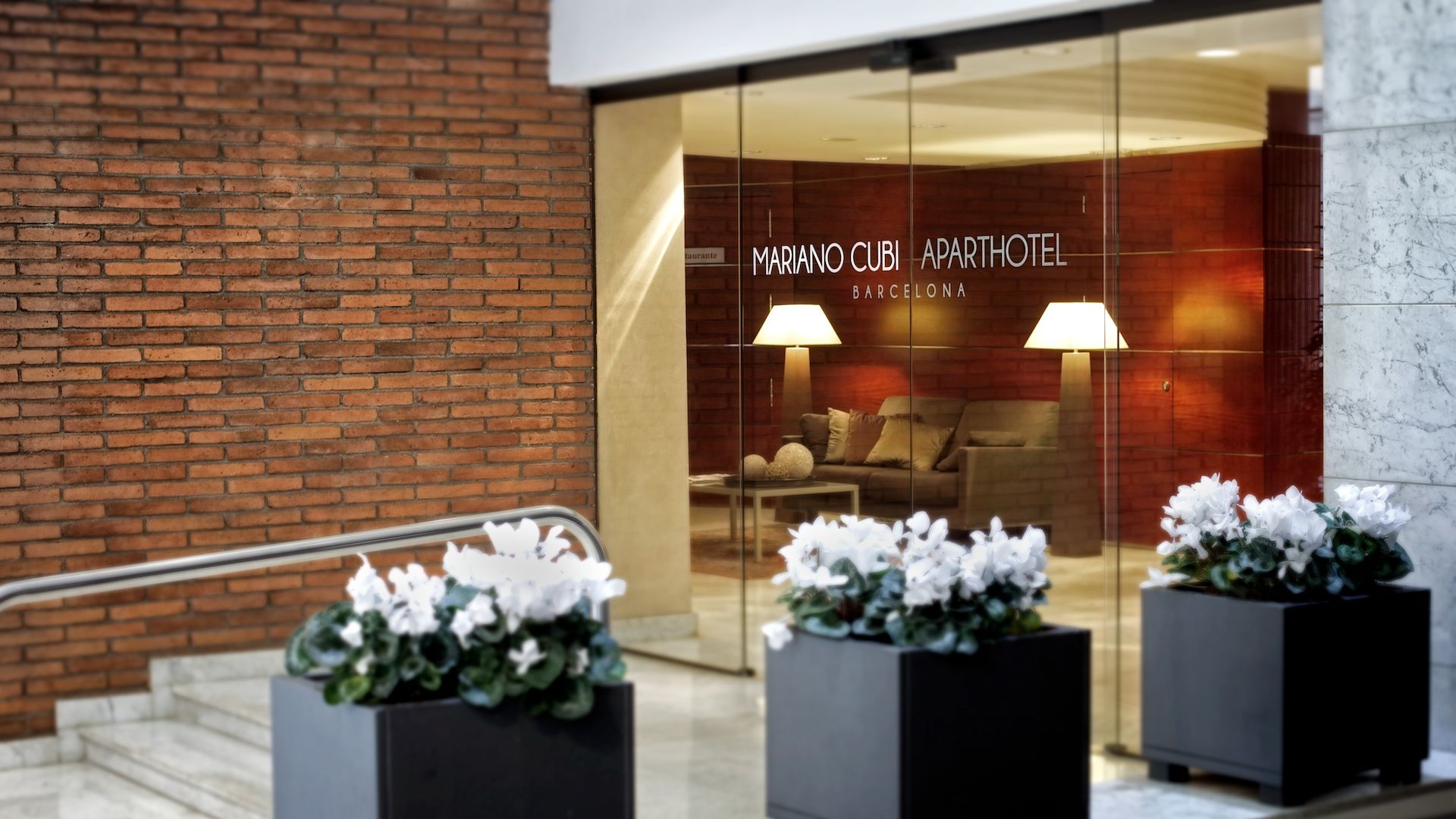 Aparthotel Mariano Cubi Barcelona Exterior foto